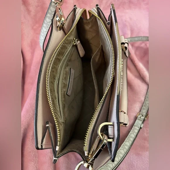 Michael Kors Crossbody Bag - Picture 10 of 12